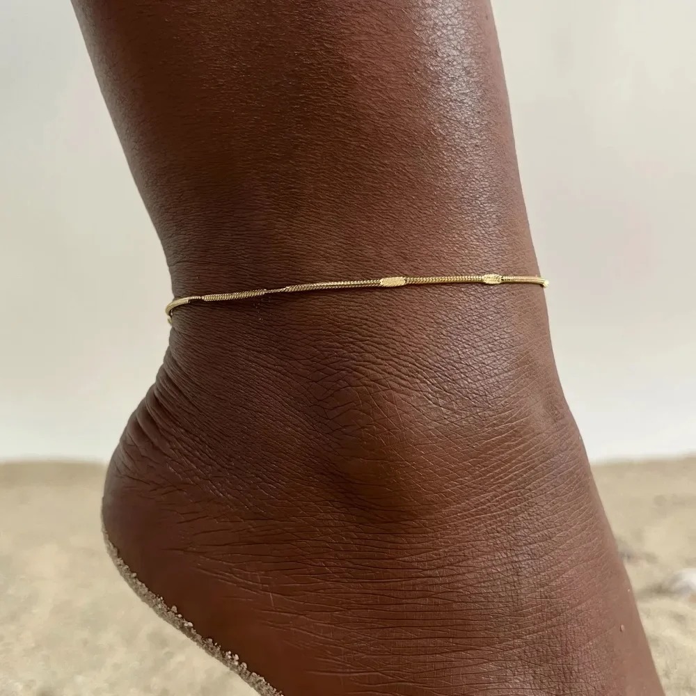 Minimalistische goudkleurige r - Jc Jewelry & Watches Photos recensie en prijs