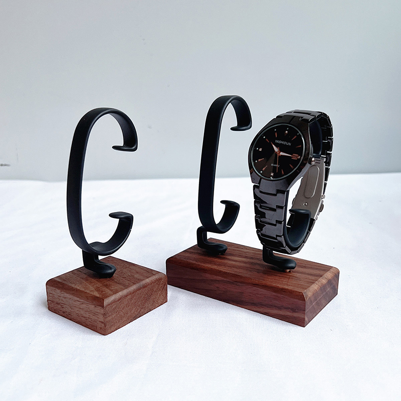 Houten C-vormige sieradenstand - Jewelry And Watches Inc recensie en prijs